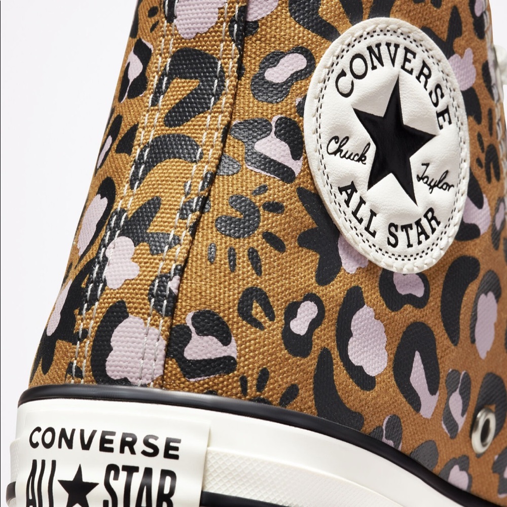 Converse Mystic World animal print Chuck Taylors, size 7.5